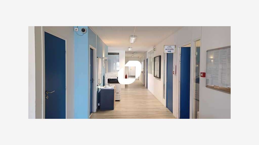 A louer Bureaux 800m² Aubergenville