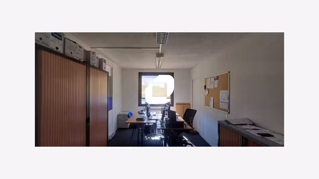 A louer Bureaux 800m² Aubergenville