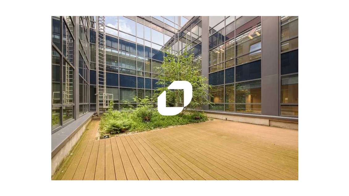 A louer Bureaux 2720m² Aubervilliers