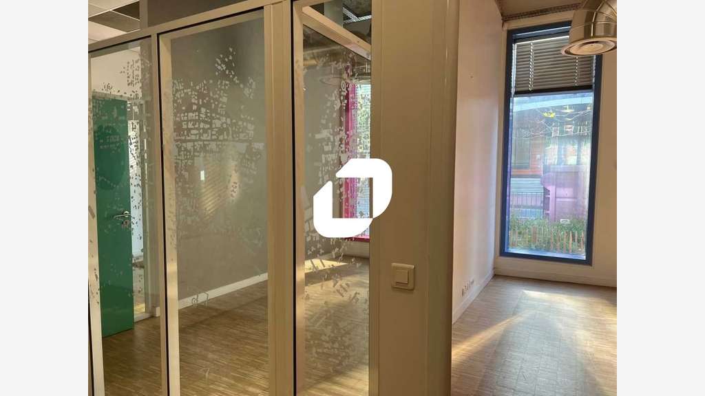 A louer Bureaux 333m² Aubervilliers