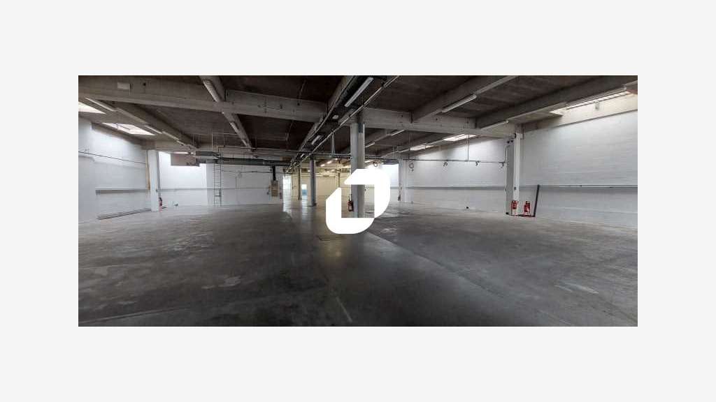 A louer Bureaux 1400m² Aubervilliers