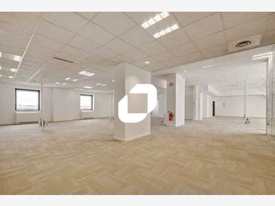 A louer Bureaux 1016m² Aubervilliers