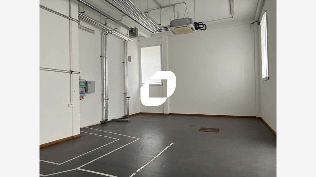 A louer Bureaux 1424m² Aubervilliers