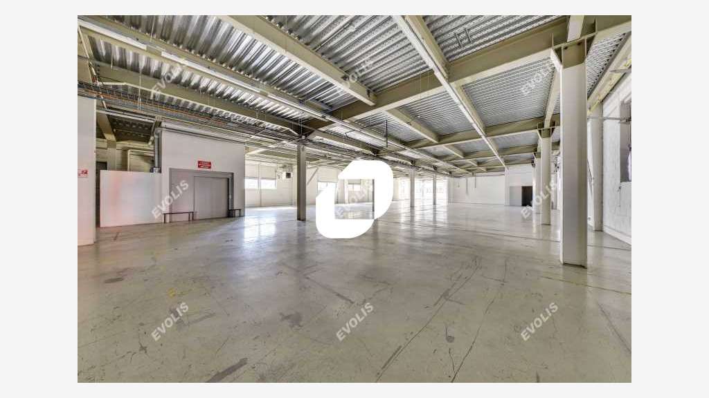 A louer Bureaux 3021m² Aubervilliers