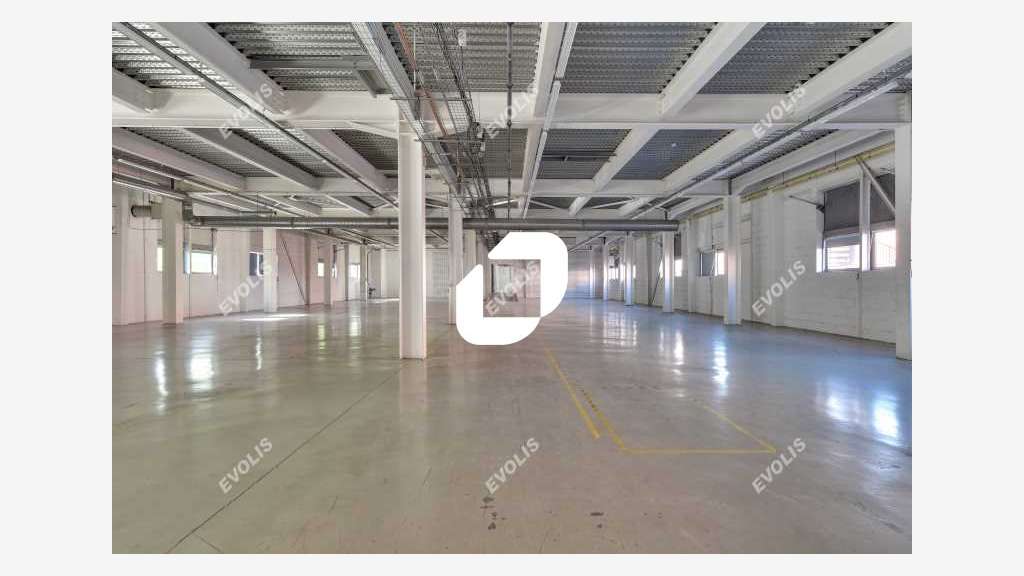 A louer Bureaux 3021m² Aubervilliers