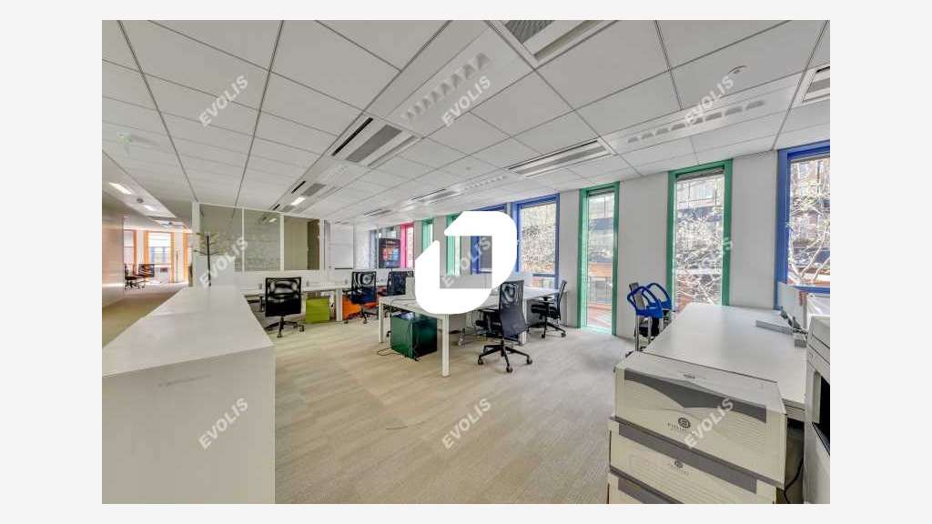 A louer Bureaux 7042m² Aubervilliers