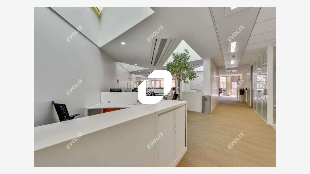 A louer Bureaux 1034m² Aubervilliers