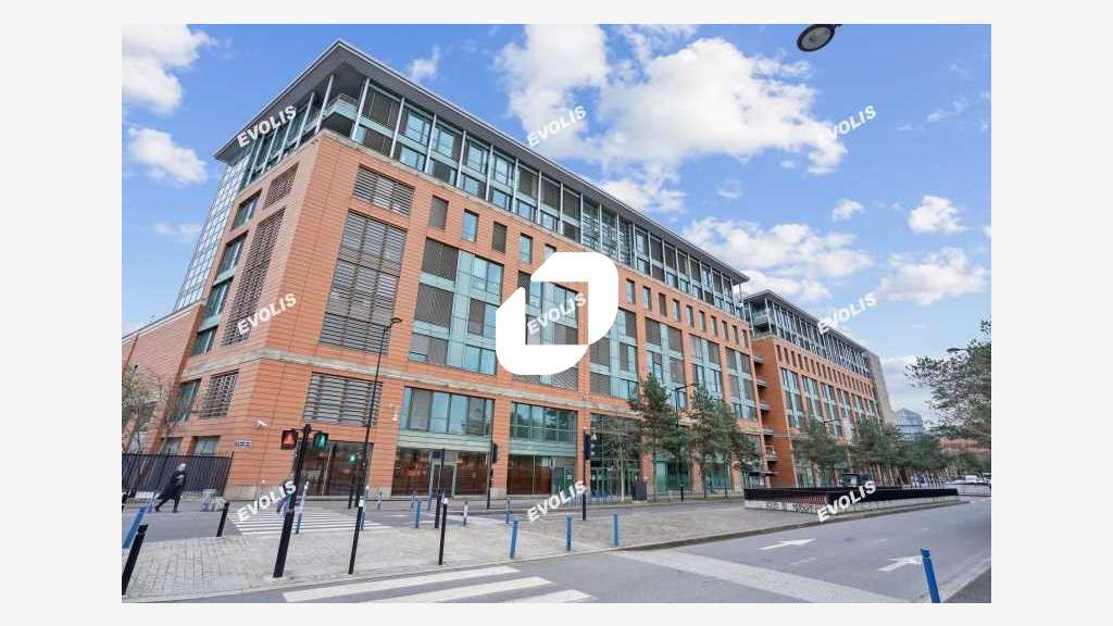 A louer Bureaux 1323m² Aubervilliers