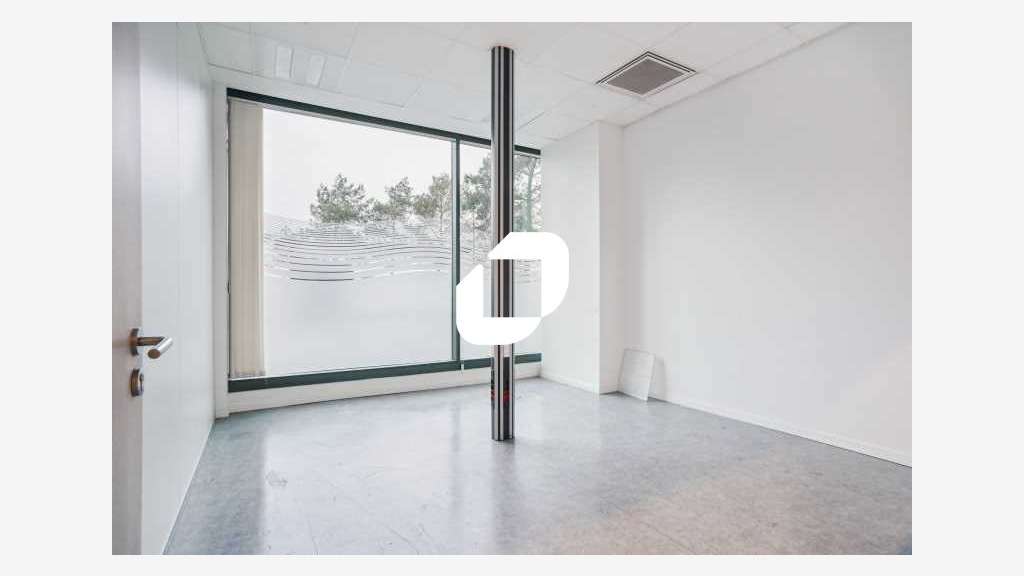 A louer Bureaux 1323m² Aubervilliers