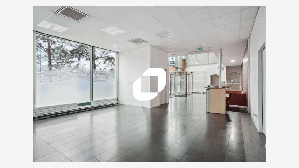 A louer Bureaux 1323m² Aubervilliers