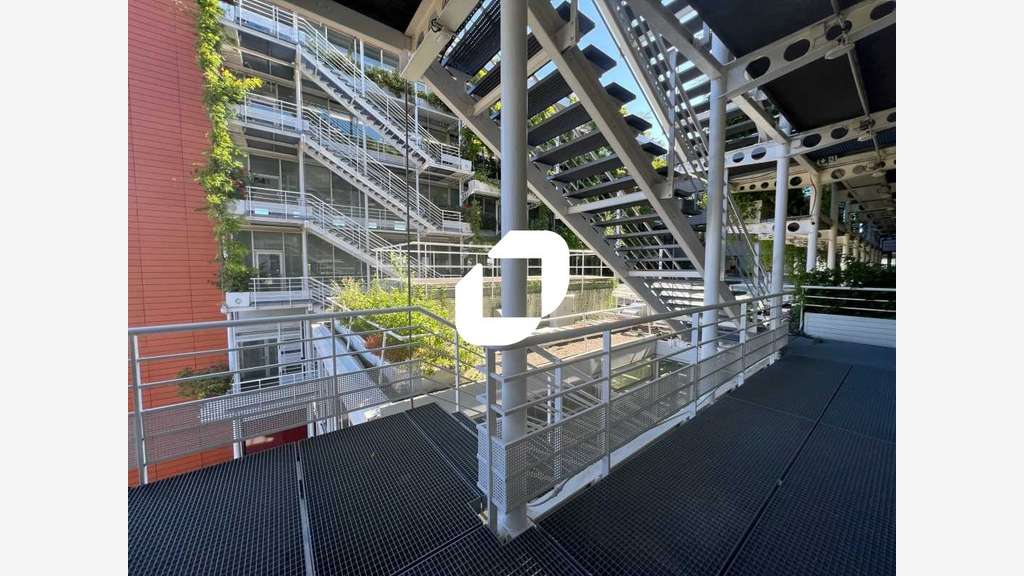 A louer Bureaux 1746m² Aubervilliers