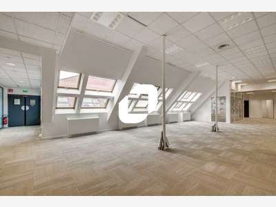 A louer Bureaux 593m² Aubervilliers