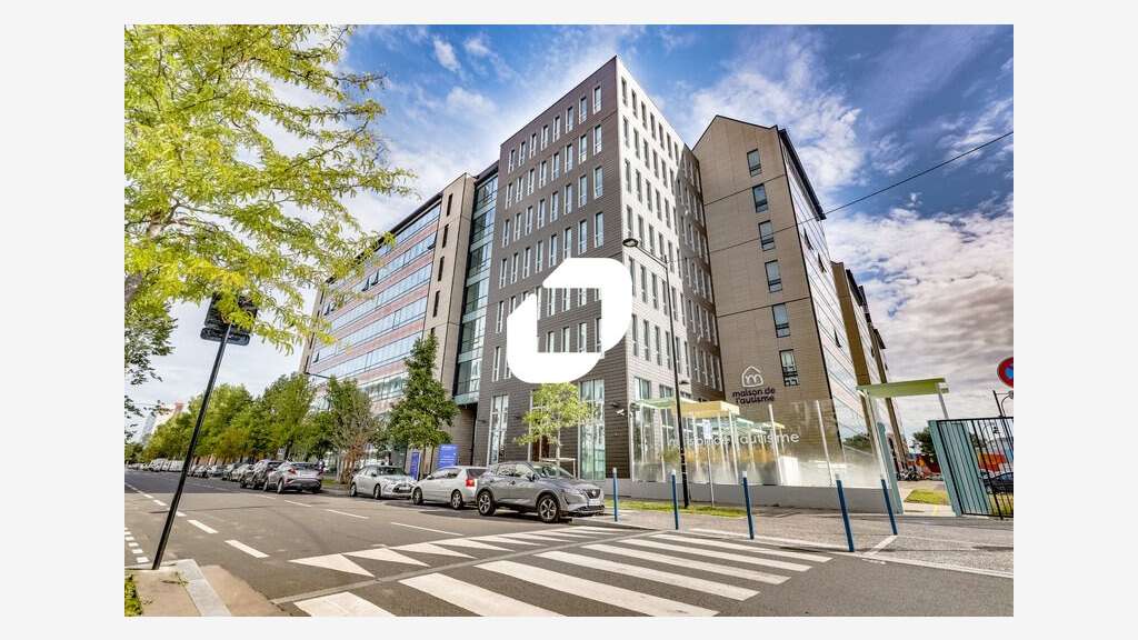 A louer Bureaux 690m² Aubervilliers