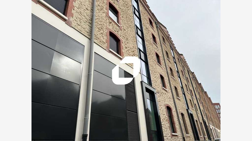 A louer Bureaux 813m² Aubervilliers