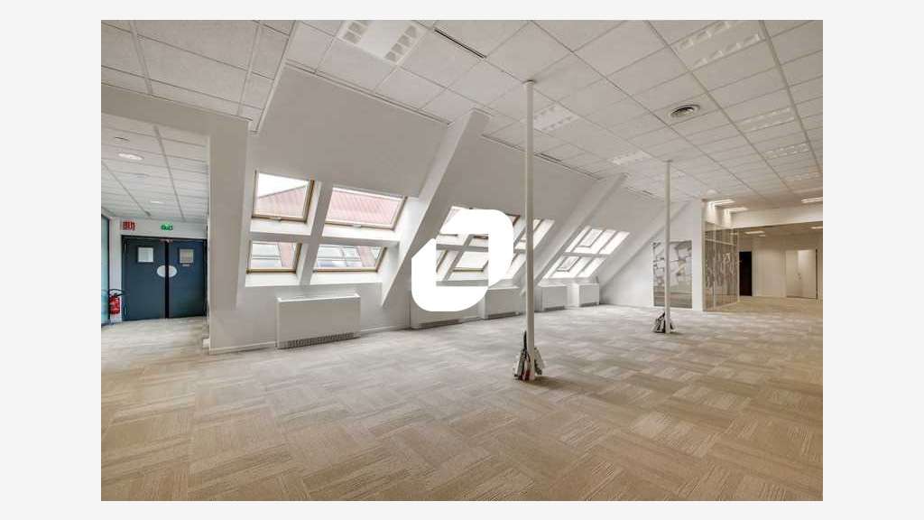 A louer Bureaux 593m² Aubervilliers
