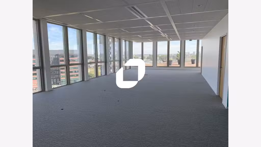 A louer Bureaux 1273m² Aubervilliers