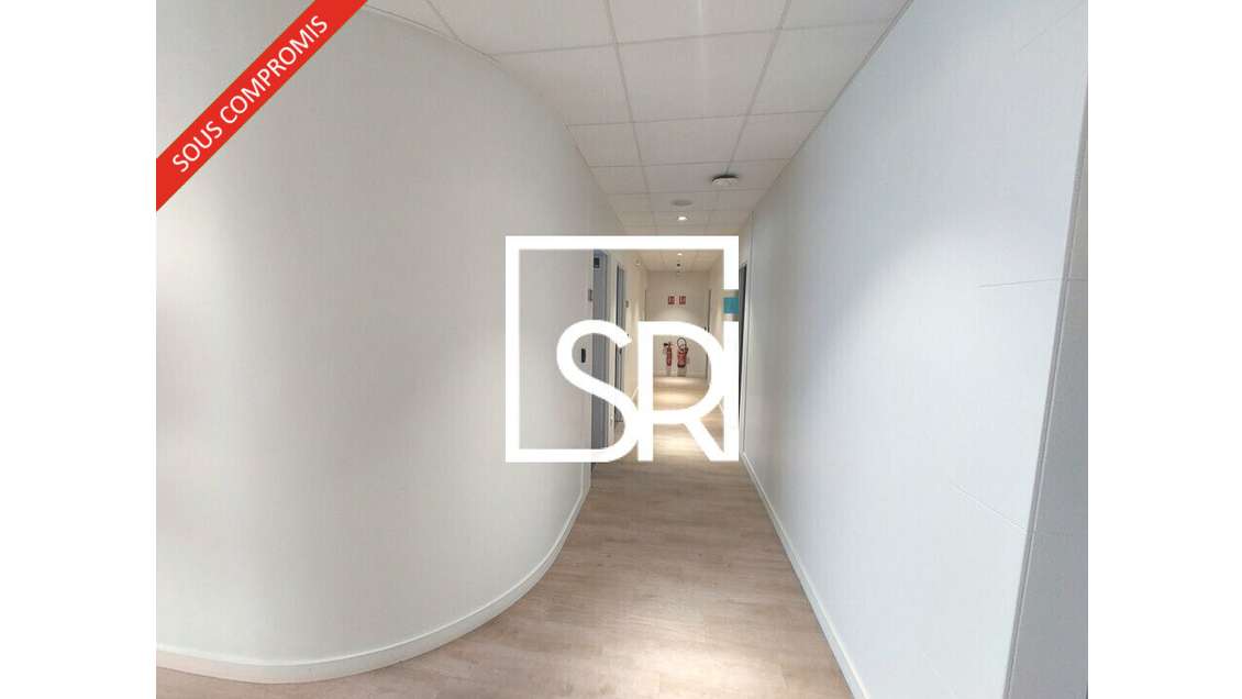 A louer bureaux 149m² R+1 à Aubière