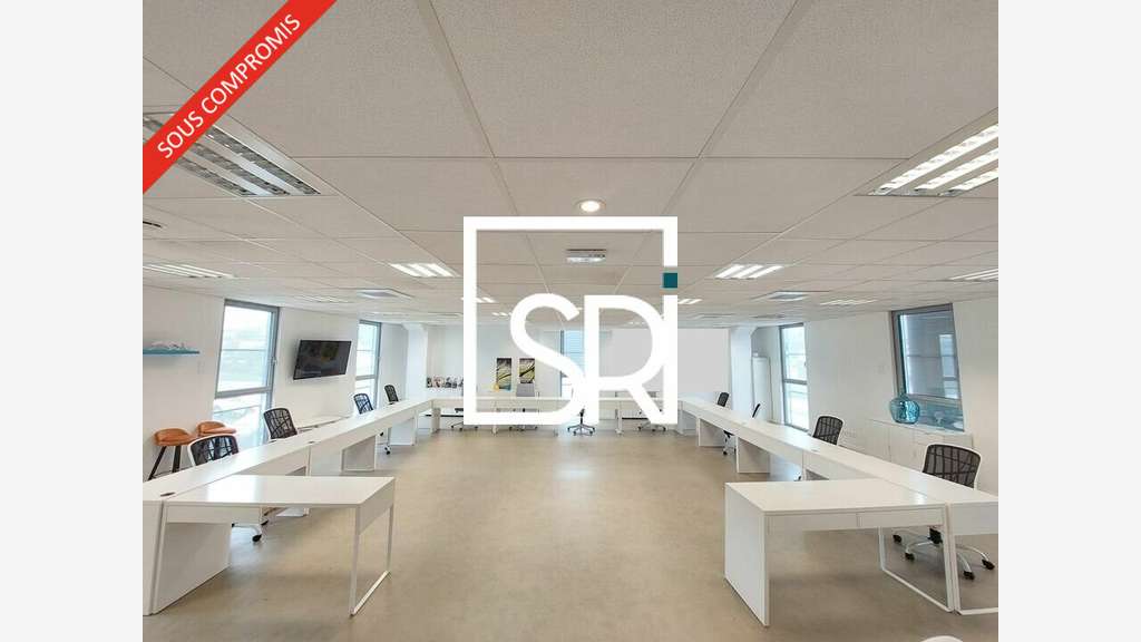A louer bureaux 149m² R+1 à Aubière
