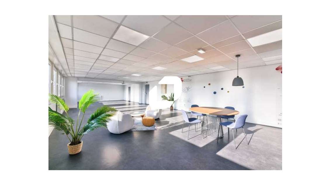 A louer Bureaux 955m² Aulnay sous bois