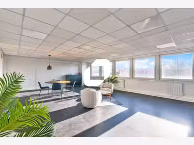 A louer Bureaux 95m² Aulnay sous bois
