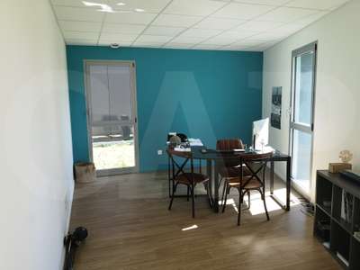 A louer bureaux 99m² à Auray Porte Océane