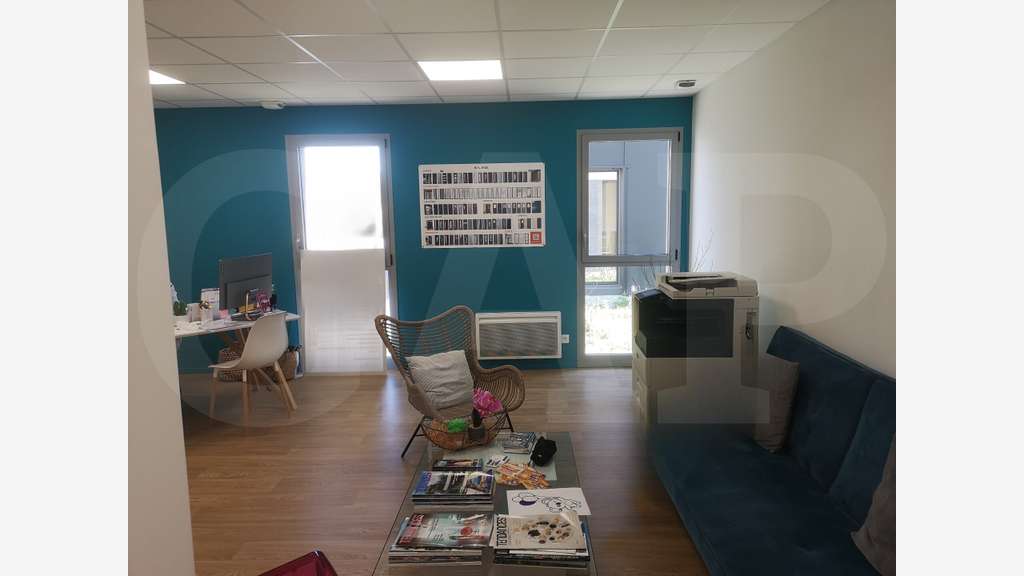 A louer bureaux 99m² à Auray Porte Océane