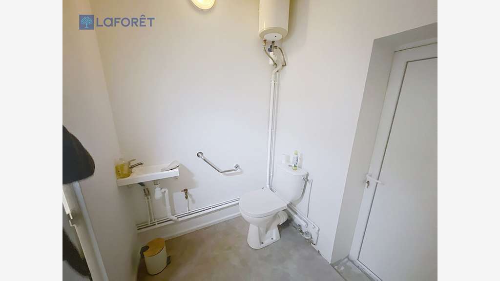 A louer bureaux 95m² ZA Toul Garros à Auray