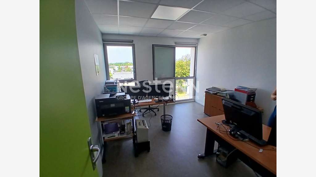 A louer bureaux de 55m² sur Auray porte Océane