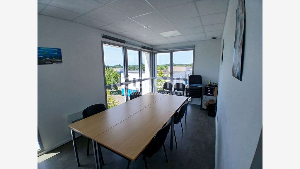 A louer bureaux de 55m² sur Auray porte Océane
