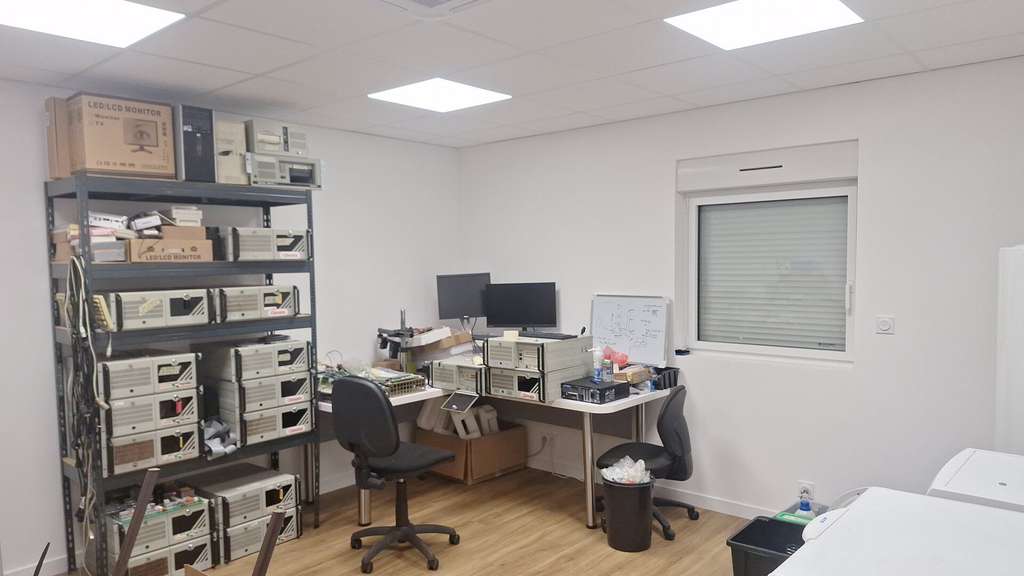 A louer bureaux 60m² ZA Plougoumelen