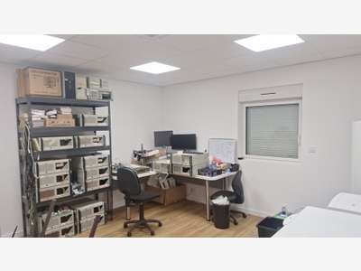 A louer bureaux 60m² ZA Plougoumelen