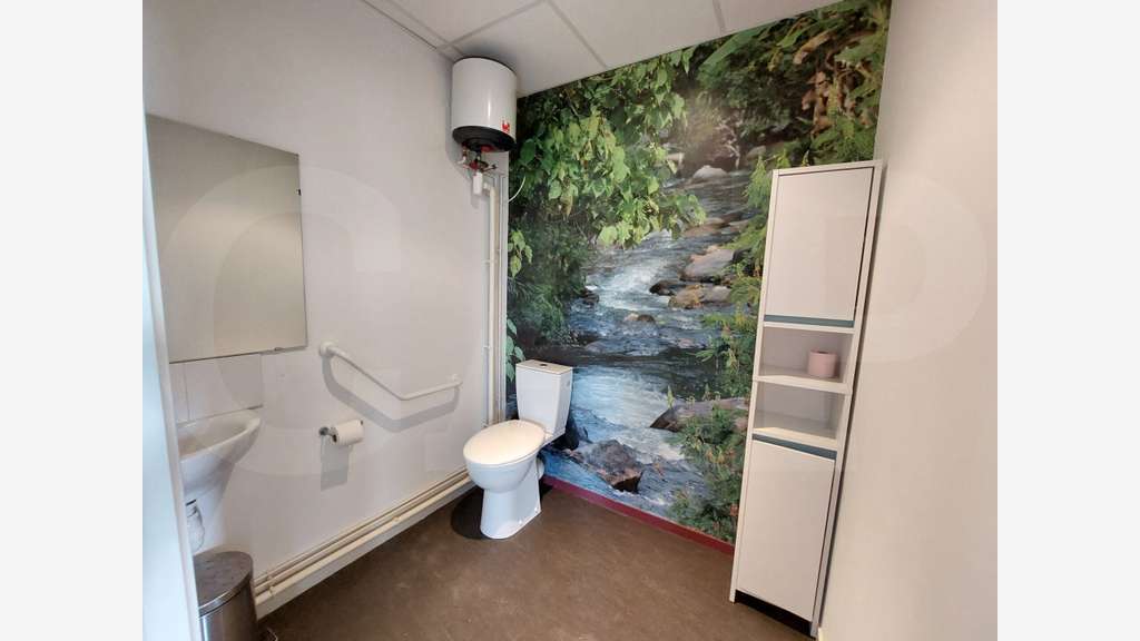 A louer bureaux de 100m² accès pratique à Auray