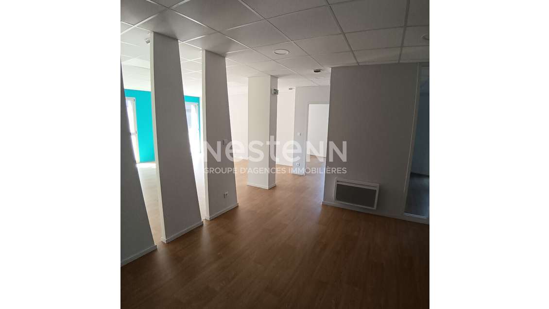 Location Bureaux 100m² Auray 4 pièce(s) 100 m2 C