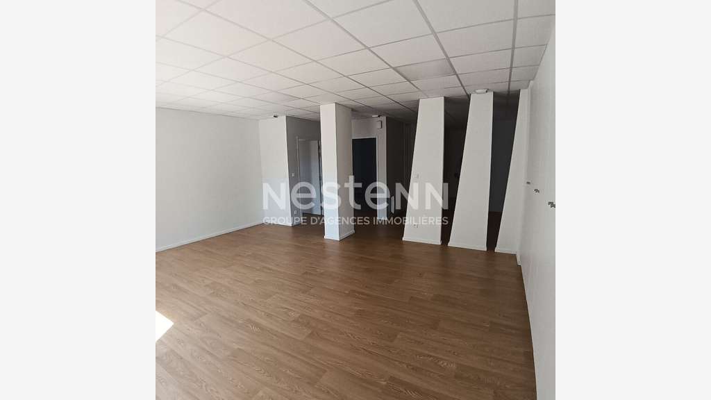 Location bureaux de 100m² à Auray Porte Océane