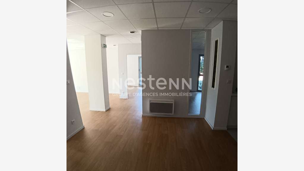Location bureaux de 100m² à Auray Porte Océane