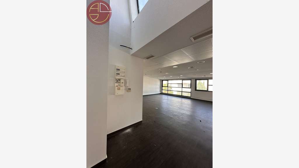 à louer bureau 140m² R+1 avec ascenseur Auterive