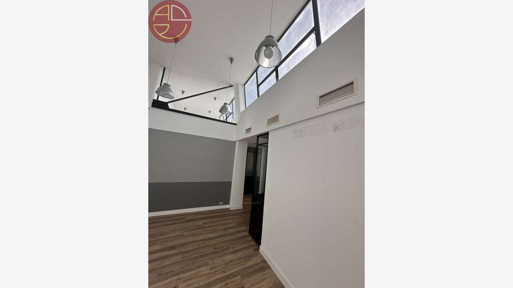 A louer bureau 148m² au 1er étage à Auterive