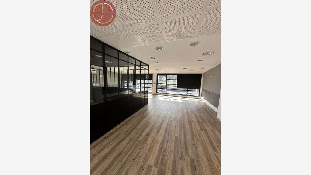 A louer bureau 148m² au 1er étage à Auterive