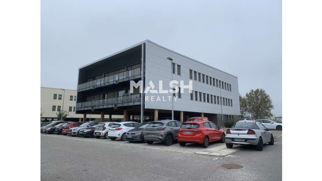 A louer bureaux 89m² avec balcon R+2 à Beynost