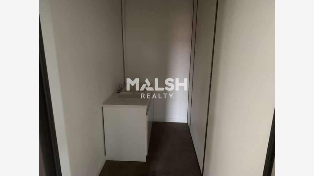 A louer bureaux 89m² avec balcon R+2 à Beynost