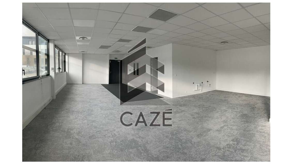 A louer bureaux 409m² à Pessac Haut Levêque