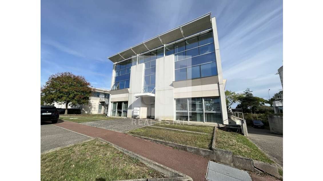 A louer bureaux 502m² empl stratégique à Bron