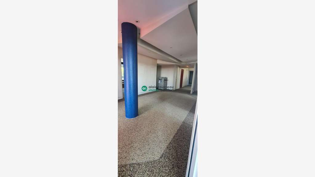 A louer bureaux lumineux 213m² terrasse à Angers