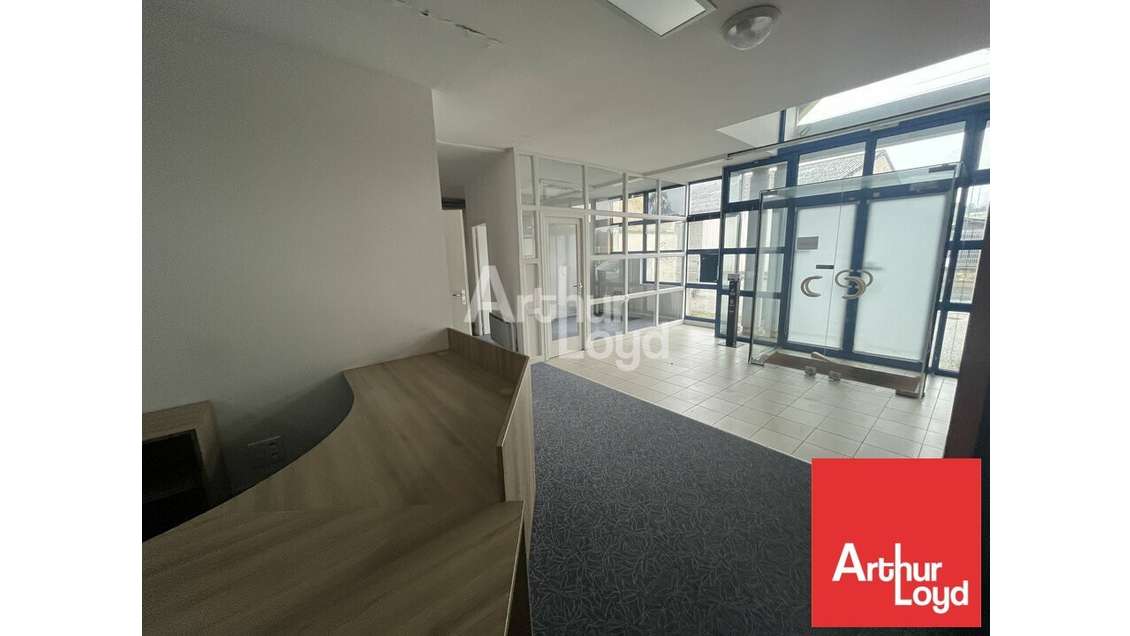 A louer bureaux 115m² bonne visibilité Buxerolles