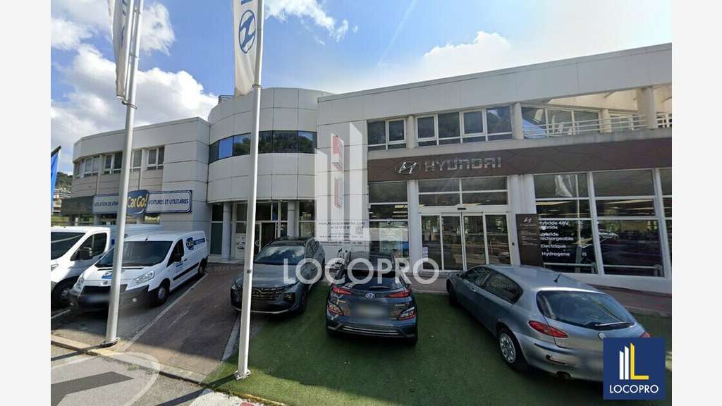 A louer bureaux 301m² au Cannet Avenue du Campon