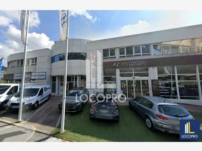 A louer bureaux 301m² au Cannet Avenue du Campon