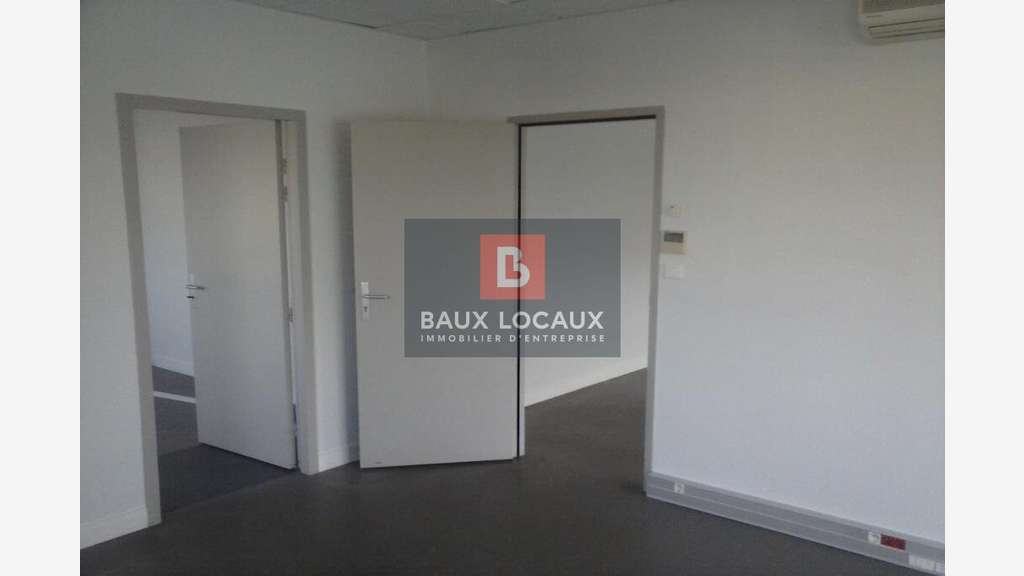 Bureaux 92m² R+2 à louer à Avignon proche Cap Sud