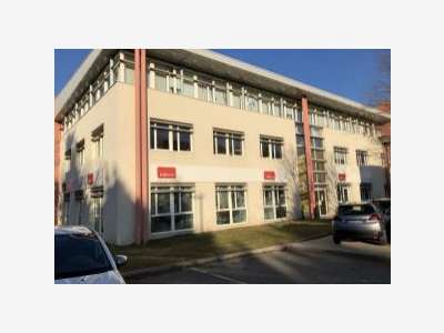 À louer bureaux 485m² div R+2 ZA Courtine Avignon