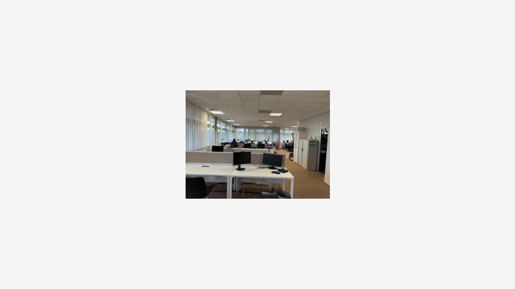 À louer bureaux 485m² div R+2 ZA Courtine Avignon
