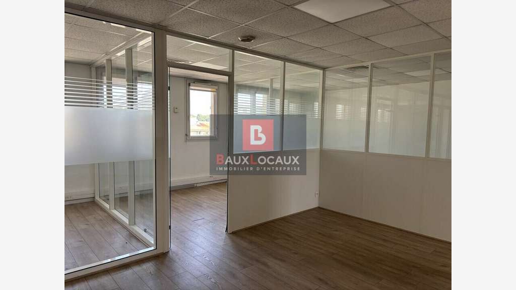 Bureaux à louer 92m² R+3 à Avignon